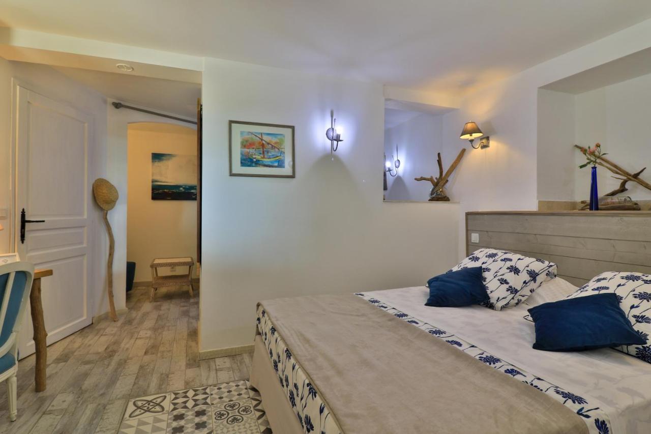 Le Mazet De Tourrettes Bed & Breakfast Dış mekan fotoğraf