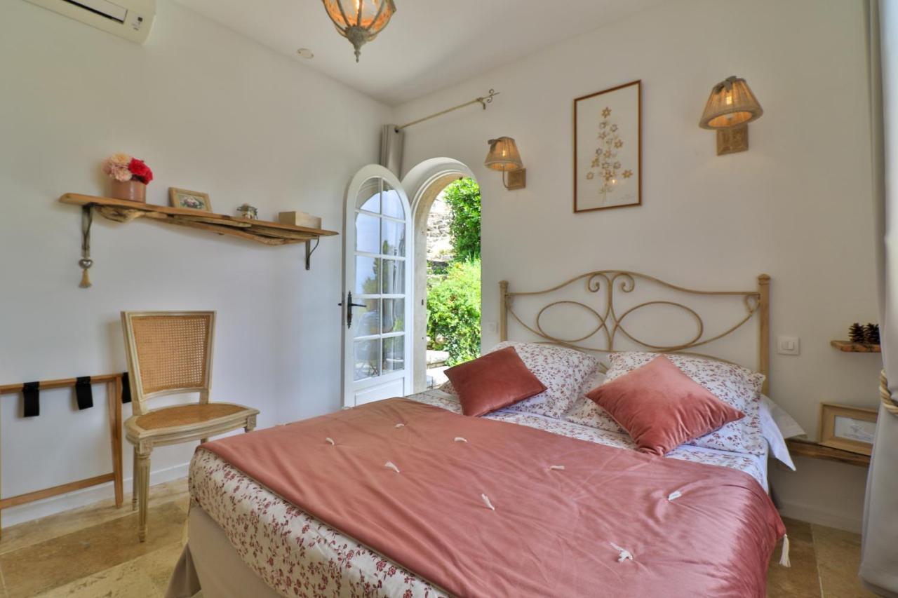 Le Mazet De Tourrettes Bed & Breakfast Dış mekan fotoğraf