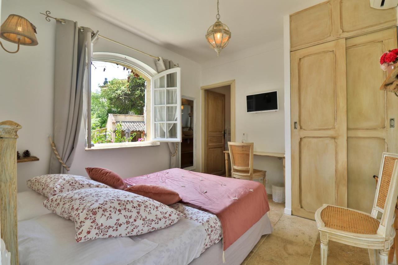 Le Mazet De Tourrettes Bed & Breakfast Dış mekan fotoğraf