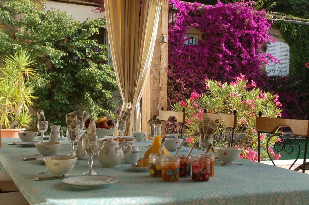 Le Mazet De Tourrettes Bed & Breakfast Dış mekan fotoğraf