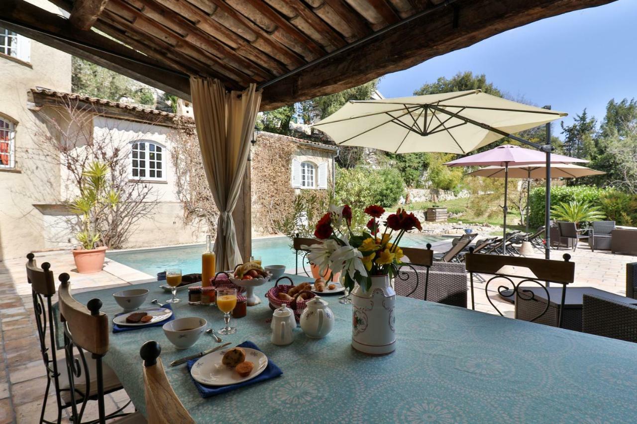 Le Mazet De Tourrettes Bed & Breakfast Dış mekan fotoğraf