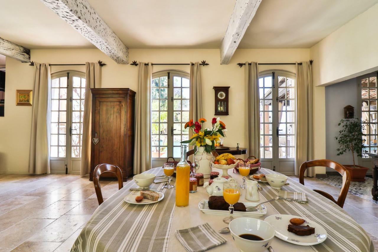 Le Mazet De Tourrettes Bed & Breakfast Dış mekan fotoğraf